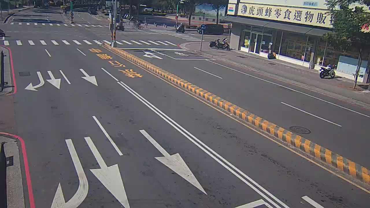 台中市道路 [06057]敦化路/中清路(右側車流往經貿路),Dunhua Rd/Zhongqing Rd (Right side Traffic flow to Jingmao Rd) 氣溫25.8℃
