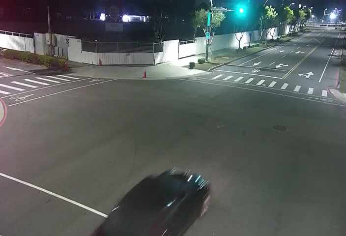 中科路/經貿五路(右側車流往環中路)