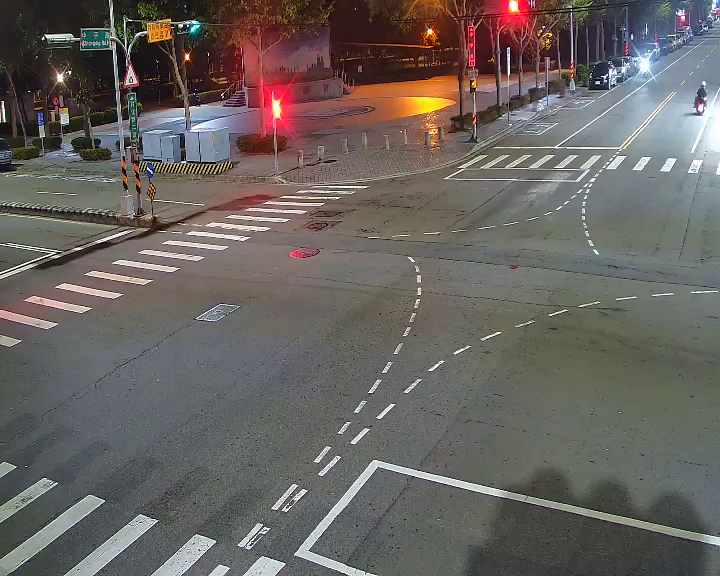 中平路/敦化路(右側車流往黎明路)