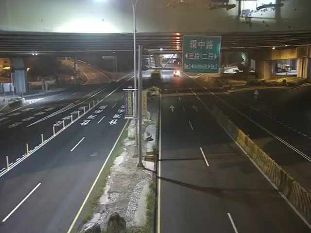 臺灣大道/台74高架橋下(右側車流往台中交流道)