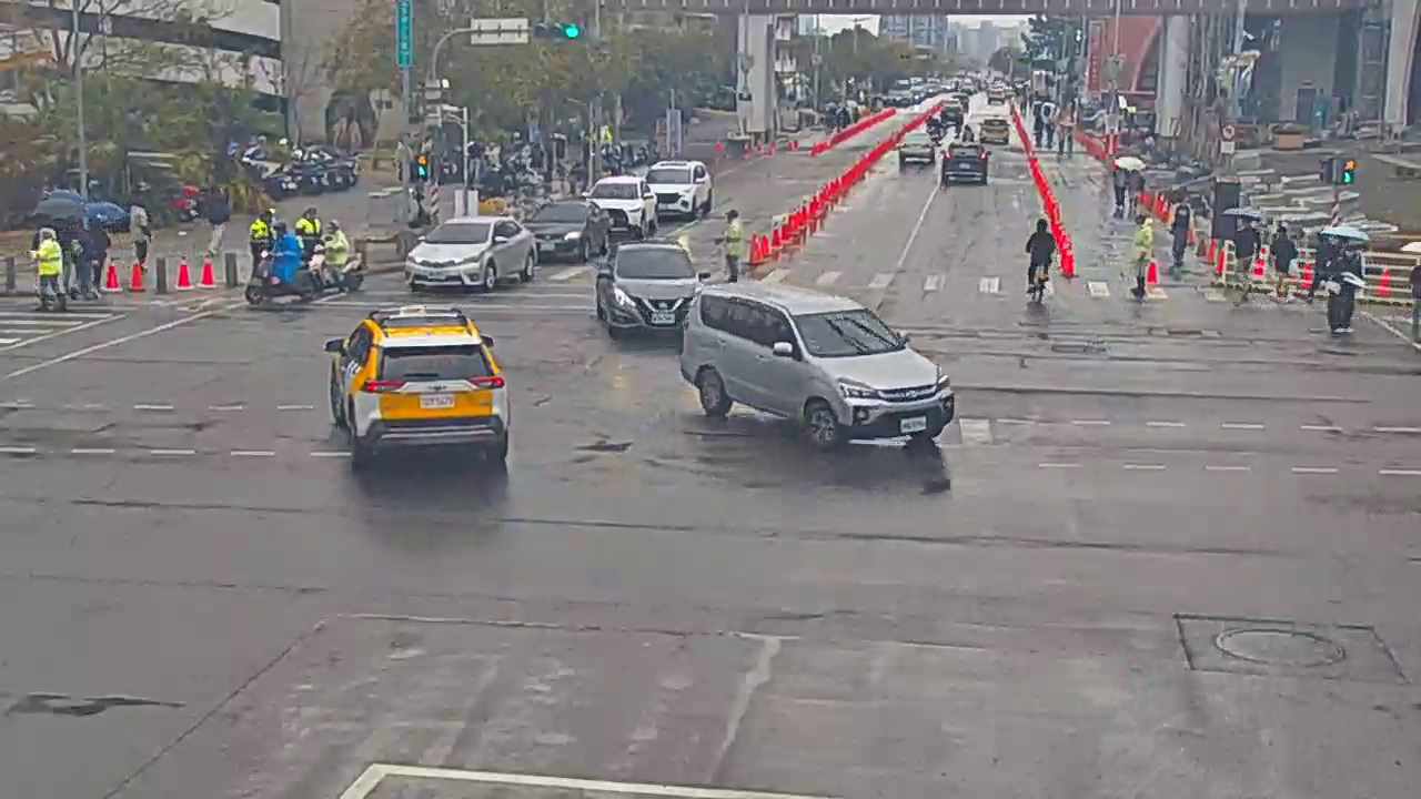 台中市北屯區崇德十九路/崇德路三段(右側車流往四平路)