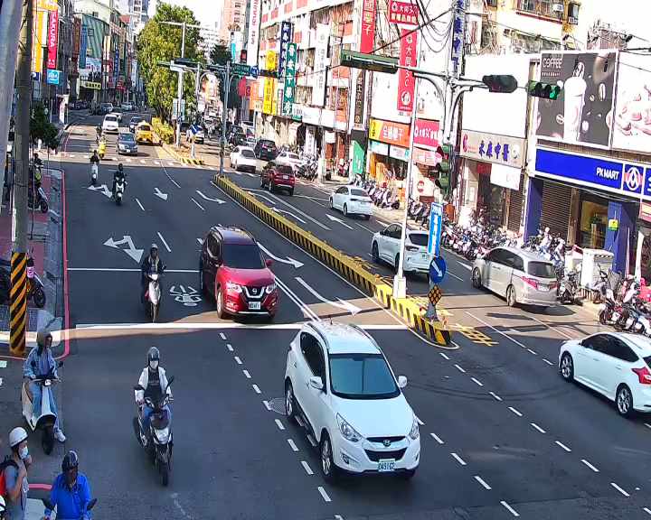 台中市道路 [06161]中清路/雷中街 (右側車流往大雅交流道)Zhongqing Rd /Leizhong St (Right side Traffic flow to Daya Interchange) 氣溫25.9℃