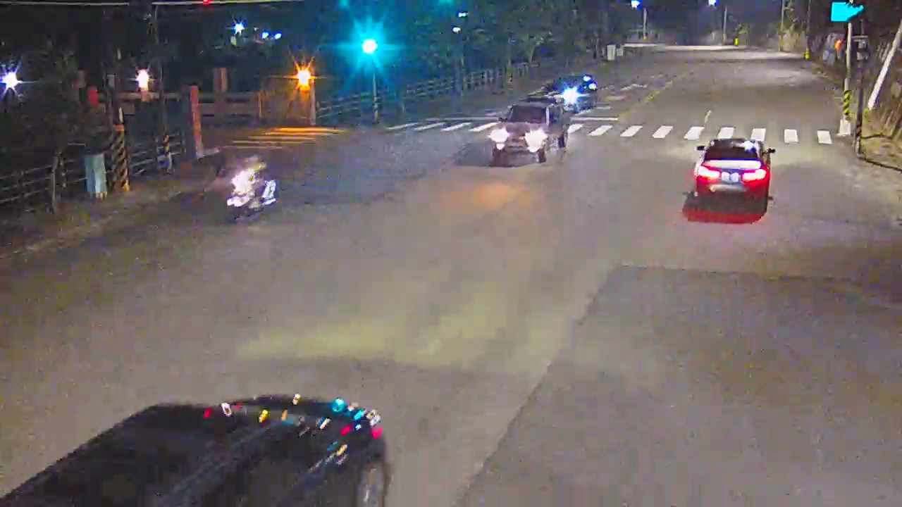 東山路/民德橋(右側車流往大坑圓環)