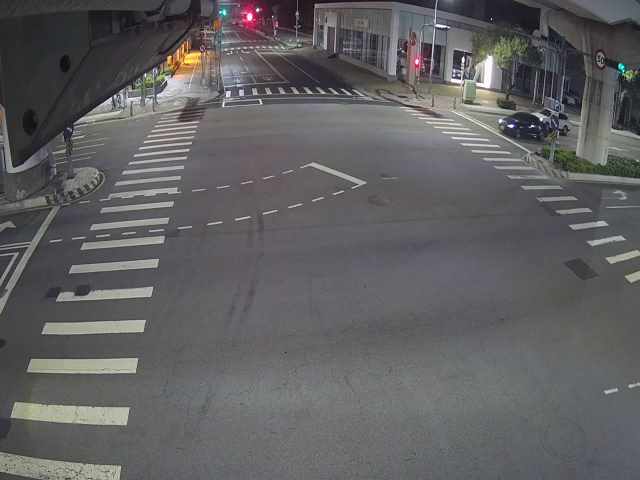 文心路/櫻花路(右側車流往長安國小)