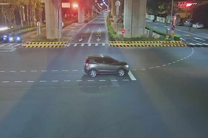 環中東路/中山路(右側車流往大里)