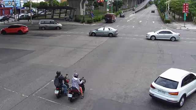 台中市道路 [06047]環中路/崇德路(車流往潭子中山路),Huanzhong Rd/Chongde Rd (traffic to Tanzi Zhongshan Rd) 距離293公尺