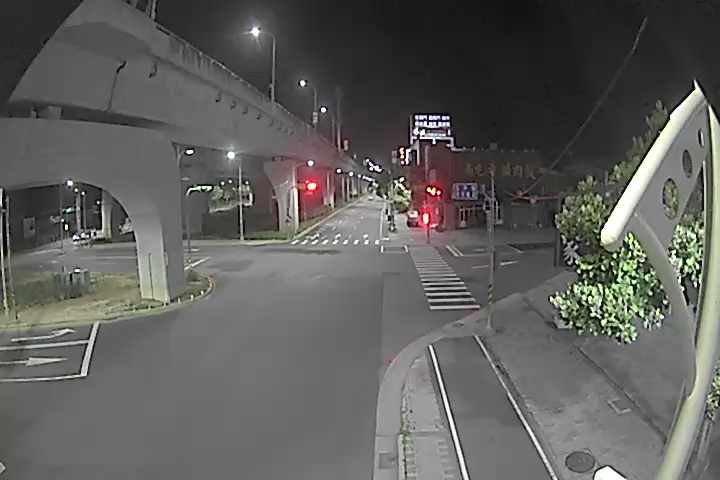 台中市北屯區環中路/昌平路(右側車流往中清路)