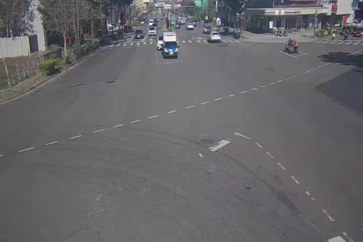 五權西路/永春東七路(右側車流往工業區)