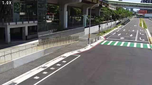 台中市  [06326]東光路/軍福十九路(右側車流往松竹路方向) Dongguang Rd./Junfu 19th Rd.(Right side Traffic flow to Songzhu Rd.) 距離1.1公里 氣溫32.3度