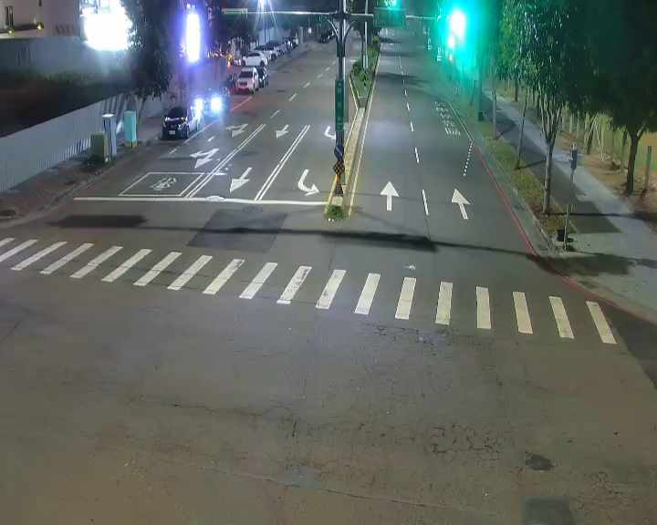 經貿路/黎明路(右側車流往河南路)