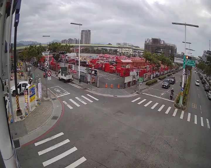 台中市北屯區敦富路/敦富二街(右側車流往松竹路)