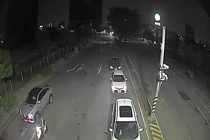 松竹路/環中路(右側車流往崇德路)