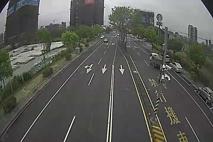 松竹路/環中路(右側車流往崇德路)