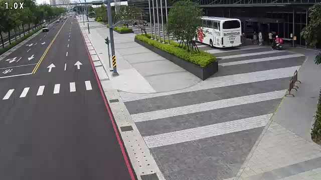 黎明路/港隆街 (右側車流往中清路)