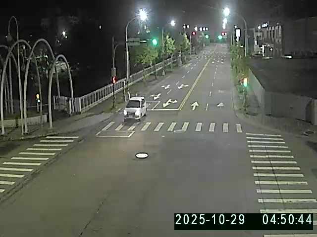 台中市道路 [07191(i)]黎明路/經貿路(右側車流往中清路),Liming Rd./Jingmao Rd. (Right side Traffic flow to Zhongqing Rd.) 距離19公尺
