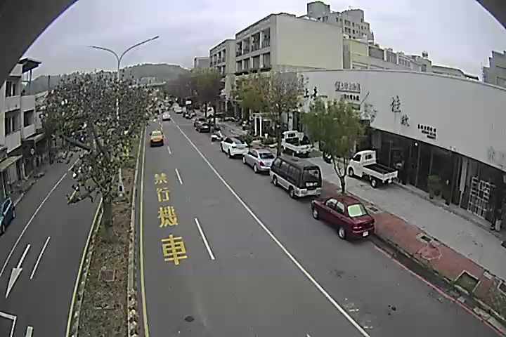 松竹路/松竹二路(右側車流往環中東路)