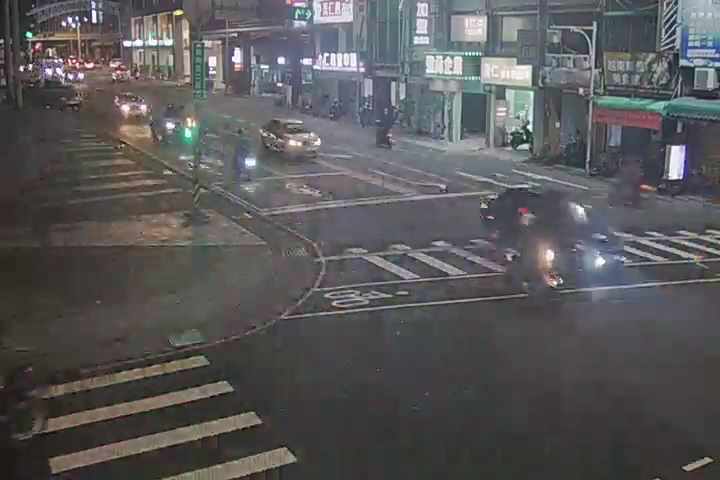 台中市中區公園路/自由路(右側車流往雙十路方向)