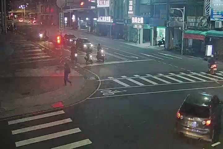 台中市中區公園路/自由路(右側車流往雙十路方向)