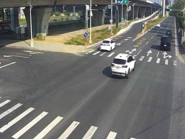 台中市道路 [06159]環中路/同榮東路(車流往崇德路)Huanzhong Rd/Tongrong E.Rd (Traffic flow to Chongde Rd) 氣溫25.8℃
