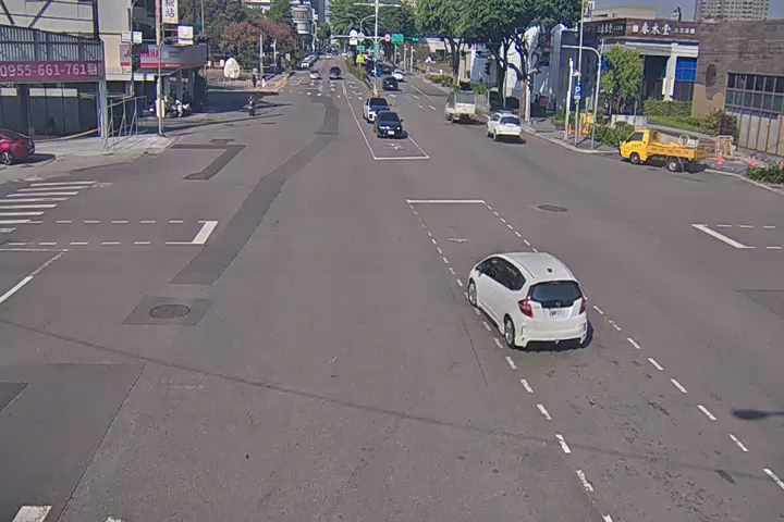 台中市道路 [06264] 崇德路/崇德十路(右側車流往環中路)Chongde Rd./Chongde 10th Rd. (Right side Traffic flow to Huanzhong Rd.) 氣溫25.6℃
