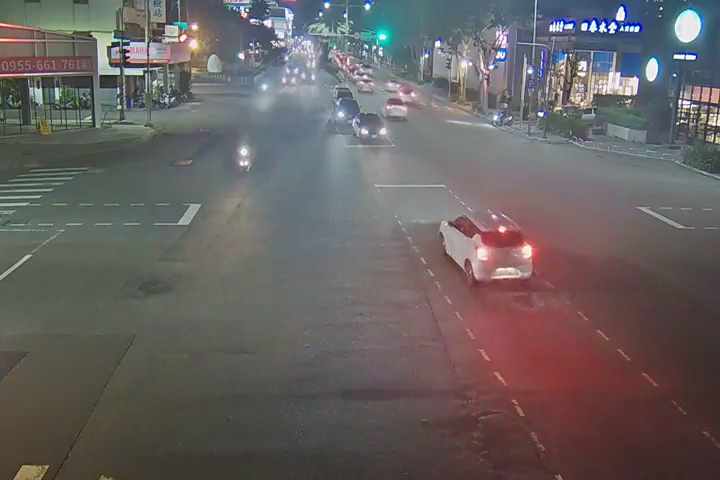 崇德路/崇德十路(右側車流往環中路)