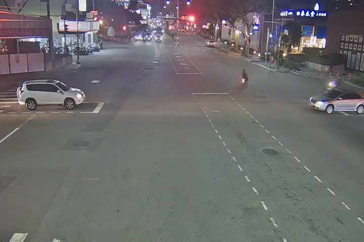 崇德路/崇德十路(右側車流往環中路)