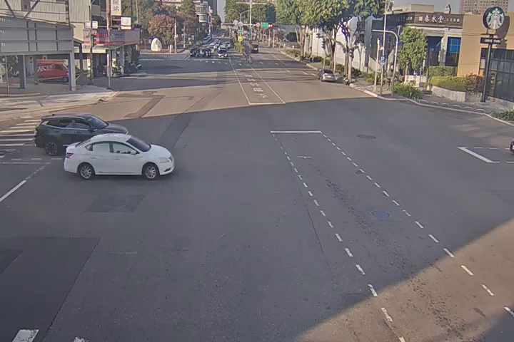 崇德路/崇德十路(右側車流往環中路)